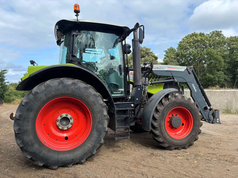 CLAAS ARION 550 CEBIS - Traktorer - Traktorer 4 wd - 3
