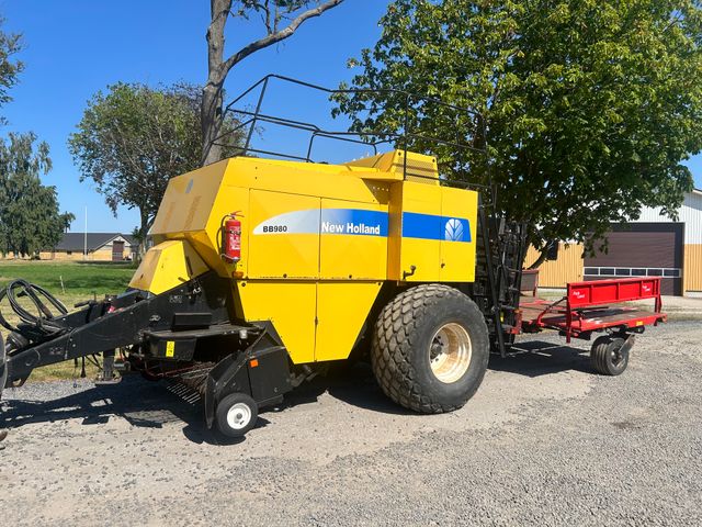 New Holland BB980