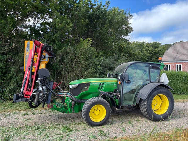 John Deere 5075