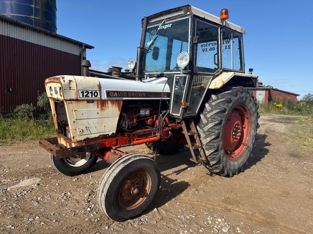Case/David Brown 1210