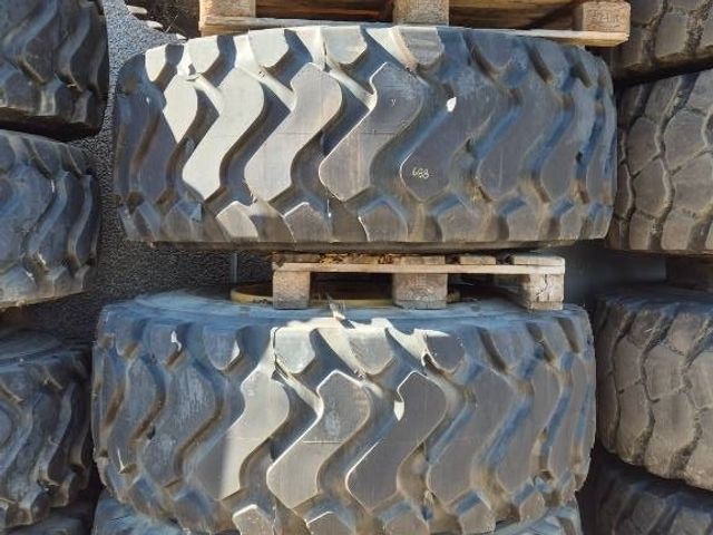 Michelin 23.5R25