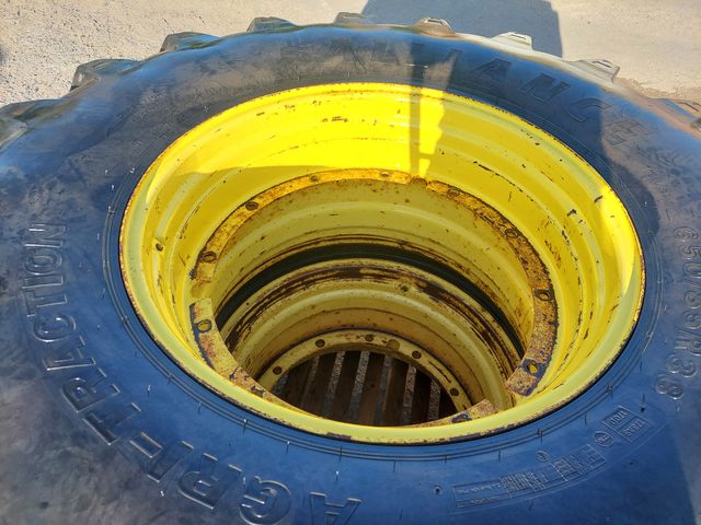 Alliance 650/85R38