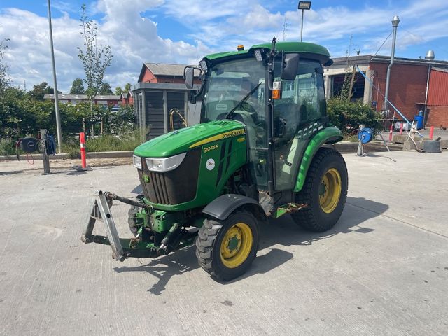 John Deere 3045R