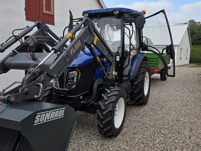 Lovol M504 med frontlæsser