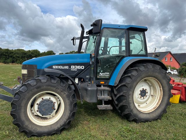 New Holland 8360 4WD
