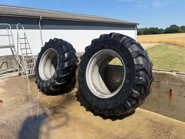 Michelin 20.8R38 med ring + 8 Datho låse