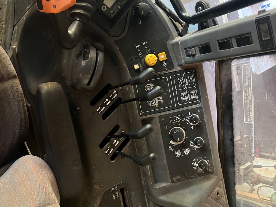 New Holland TM155 - Traktorer - Traktorer 4 wd - 10