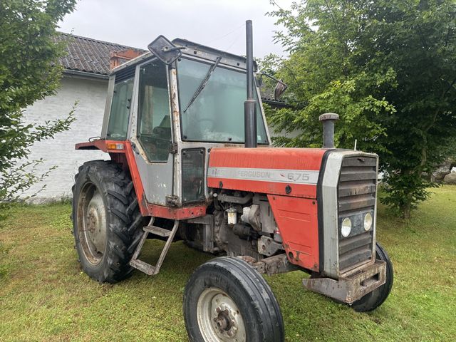 Massey Ferguson 675