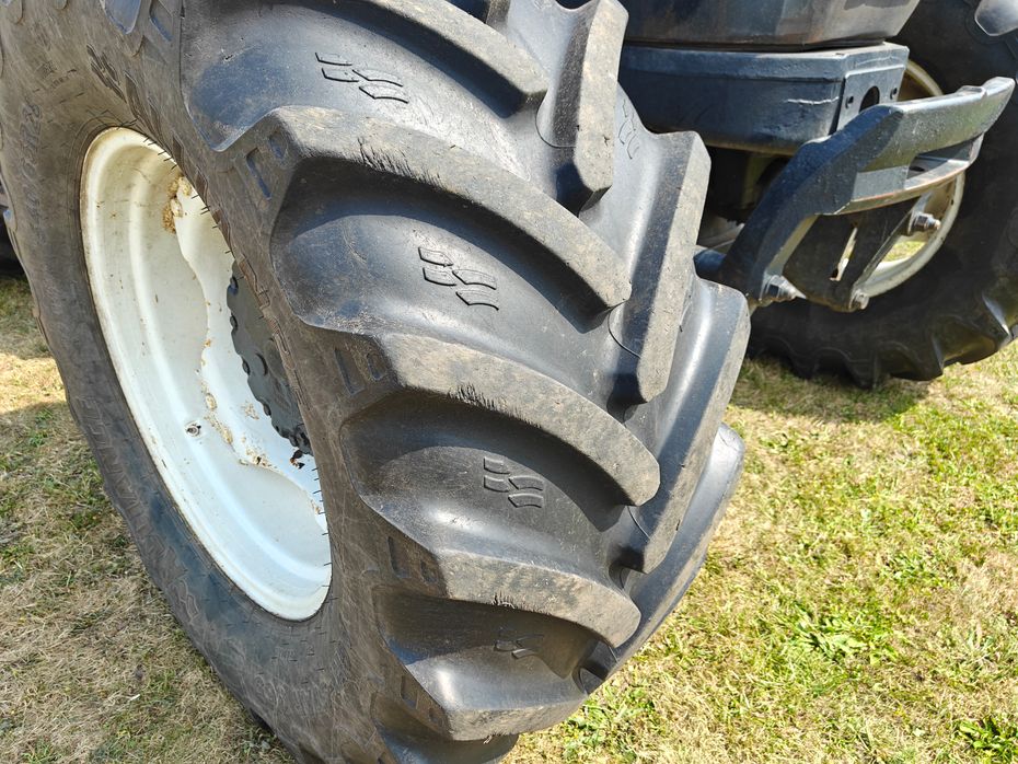 New Holland TM165 - Traktorer - Traktorer 4 wd - 12