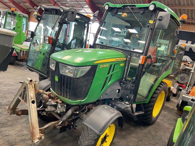 John Deere 2036R