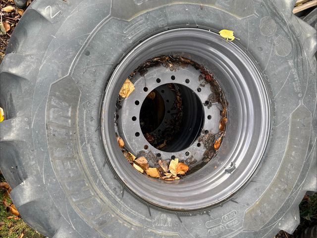 Michelin VF710/65R30