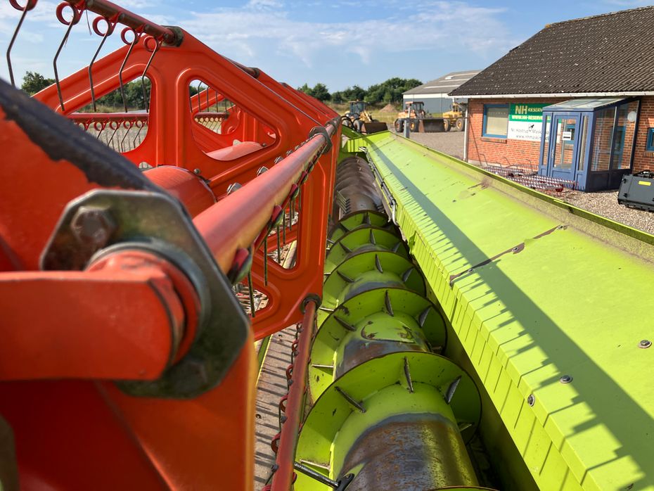 CLAAS LEXION 750TT - Høstmaskiner - Mejetærskere - 18
