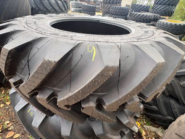 Michelin 440/80R28
