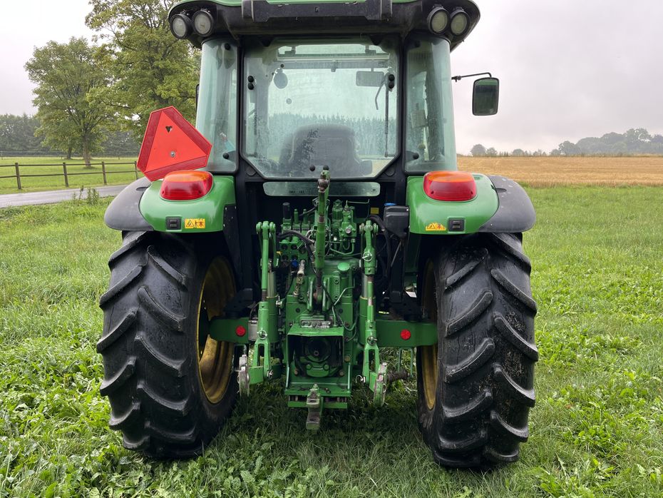 John Deere 5100 R 4wd m. komplet nyere hjul pakke Sprøjte & Tvilling - Traktorer - Traktorer 4 wd - 3