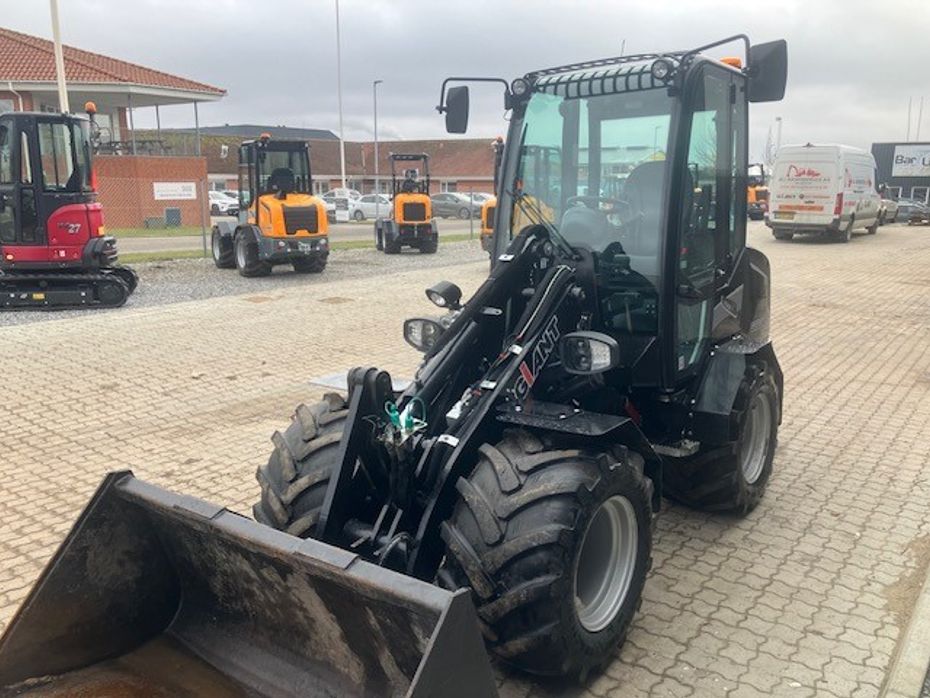 Giant G2700 X-TRA HD PLUS black edition - Læssemaskiner - Minilæssere - 5