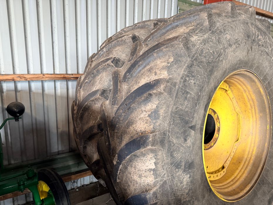 John Deere 2 stk Wredenstein traxion XXL 650/85R38 - Traktor tilbehør - Komplette hjul - 2
