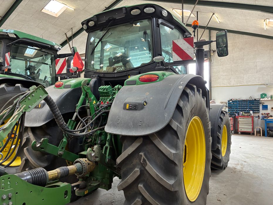 John Deere 6250R 6250 R - Traktorer - Traktorer 4 wd - 2