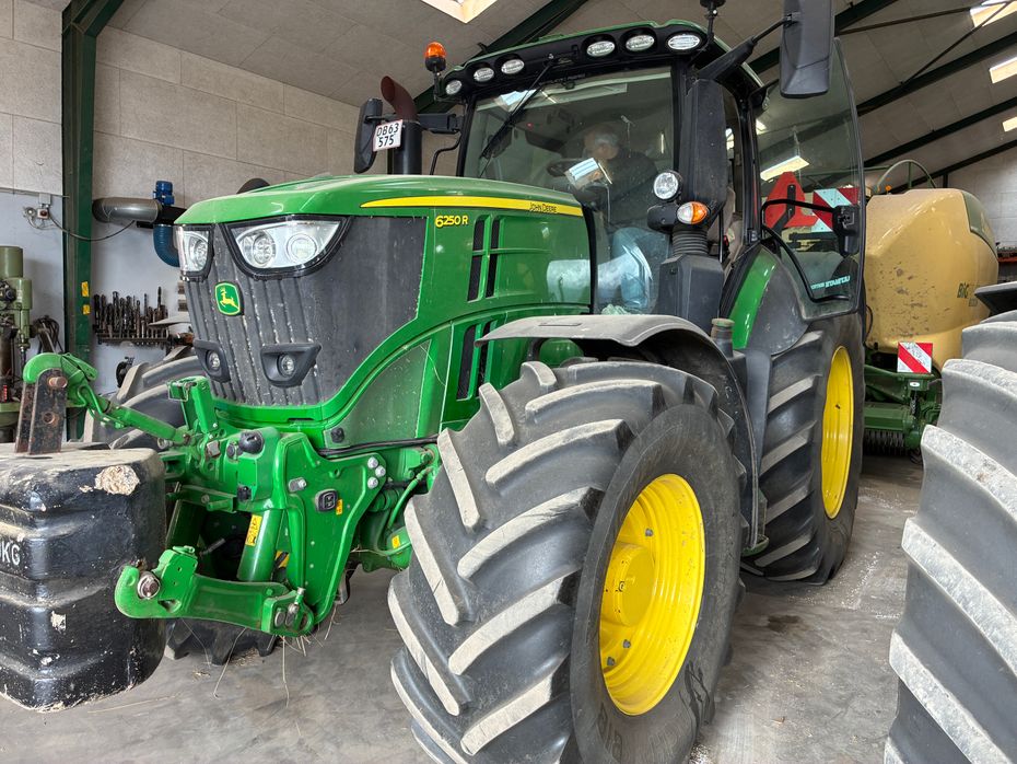 John Deere 6250R 6250 R - Traktorer - Traktorer 4 wd - 1