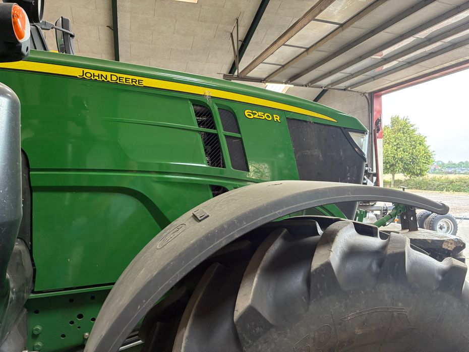 John Deere 6250R 6250 R - Traktorer - Traktorer 4 wd - 4