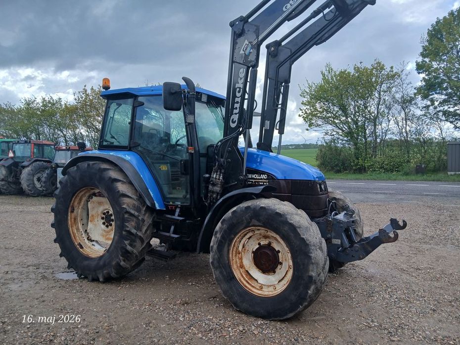 New Holland TS 115 Turbo med frontlæsser,Frontlift,front pto - Traktorer - Traktorer 4 wd - 5