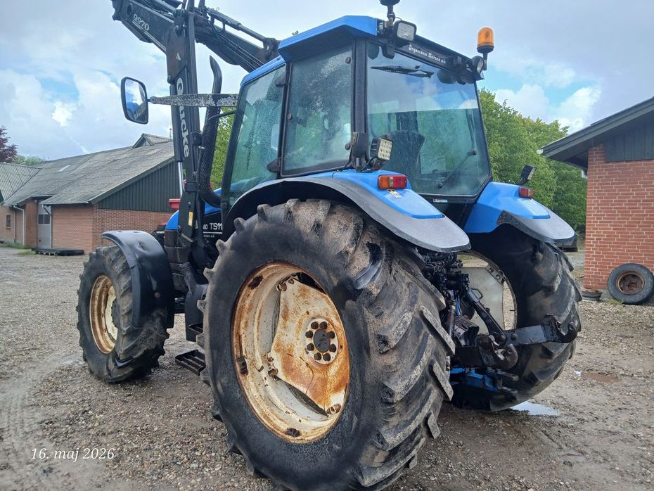 New Holland TS 115 Turbo med frontlæsser,Frontlift,front pto - Traktorer - Traktorer 4 wd - 3