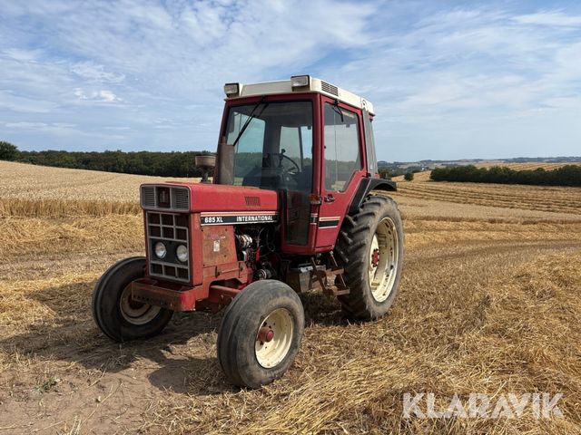 International 685XL