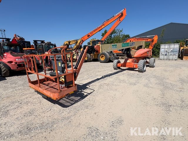 JLG M600JP