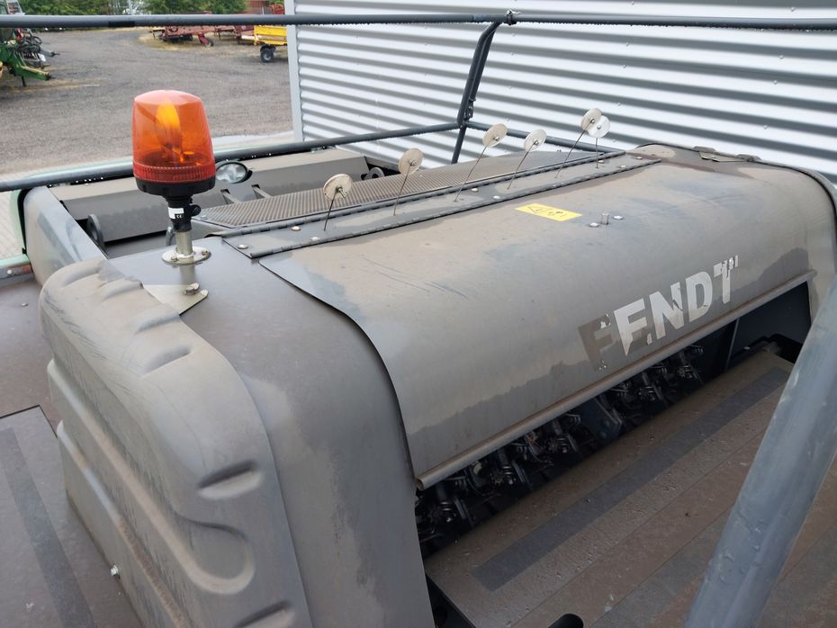Fendt 12130 N - Pressere - Bigballe - 11