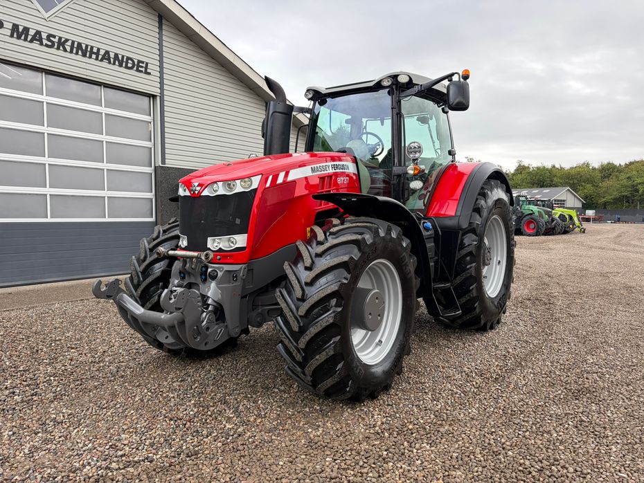 Massey Ferguson 8737 Dyna VT med frontlift. - Traktorer - Traktorer 4 wd - 5