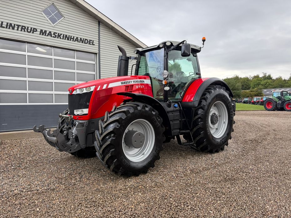 Massey Ferguson 8737 Dyna VT med frontlift. - Traktorer - Traktorer 4 wd - 4