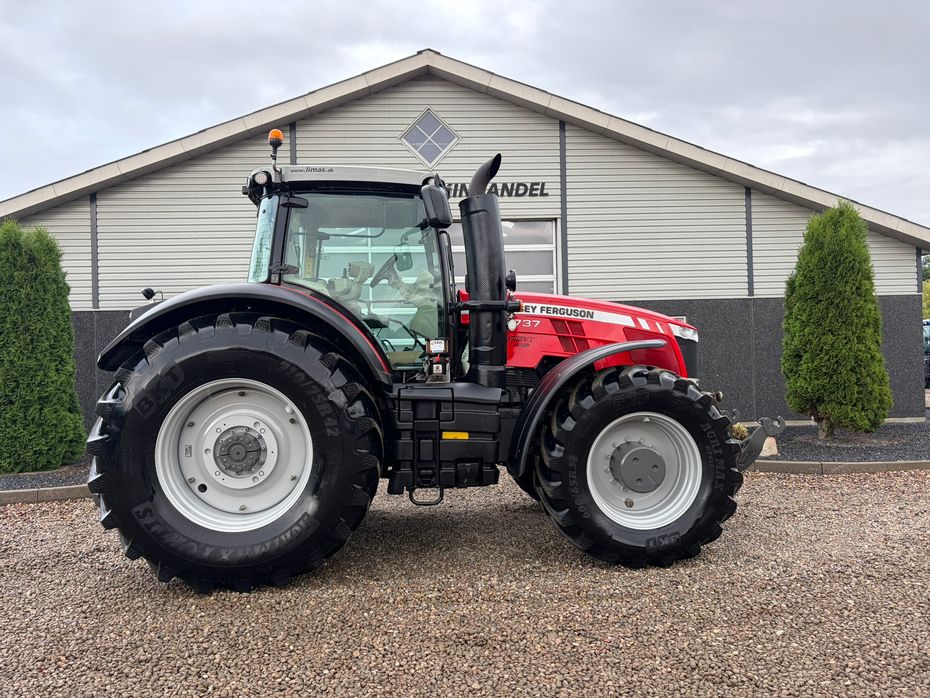 Massey Ferguson 8737 Dyna VT med frontlift. - Traktorer - Traktorer 4 wd - 13