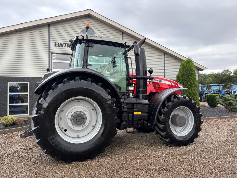 Massey Ferguson 8737 Dyna VT med frontlift. - Traktorer - Traktorer 4 wd - 14