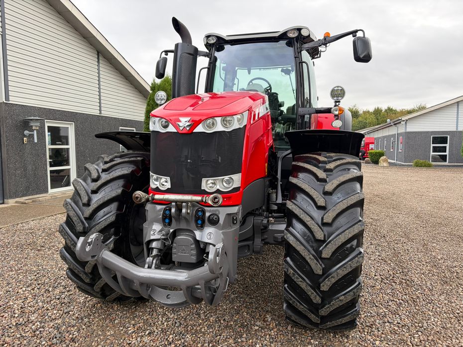 Massey Ferguson 8737 Dyna VT med frontlift. - Traktorer - Traktorer 4 wd - 6