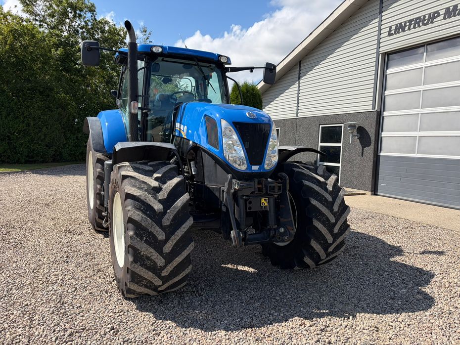 New Holland T7.250 Med frontlift. Pæn og velholdt traktor - Traktorer - Traktorer 4 wd - 19