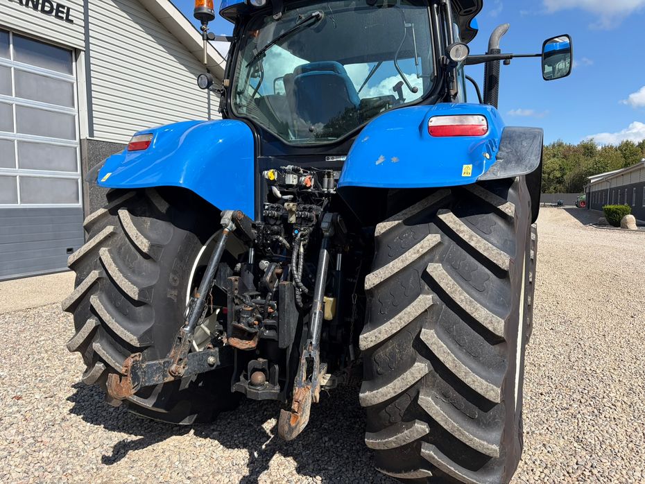 New Holland T7.250 Med frontlift. Pæn og velholdt traktor - Traktorer - Traktorer 4 wd - 16