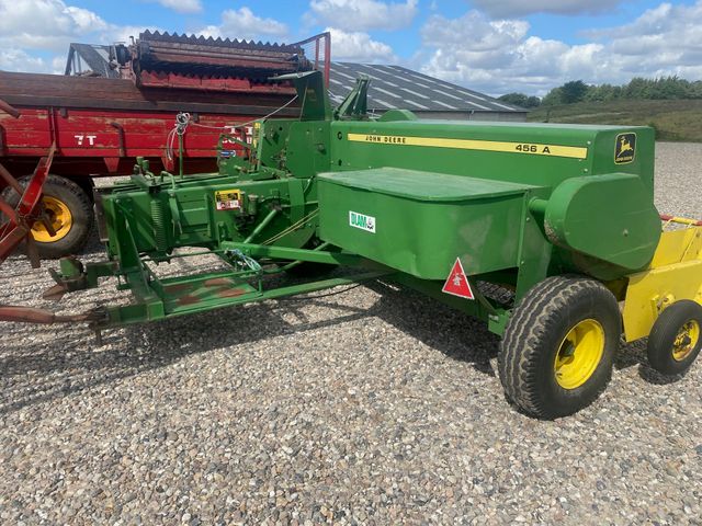 John Deere 456A