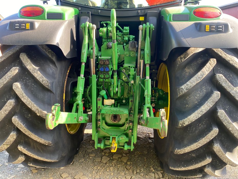 John Deere 6155R - Traktorer - Traktorer 4 wd - 4