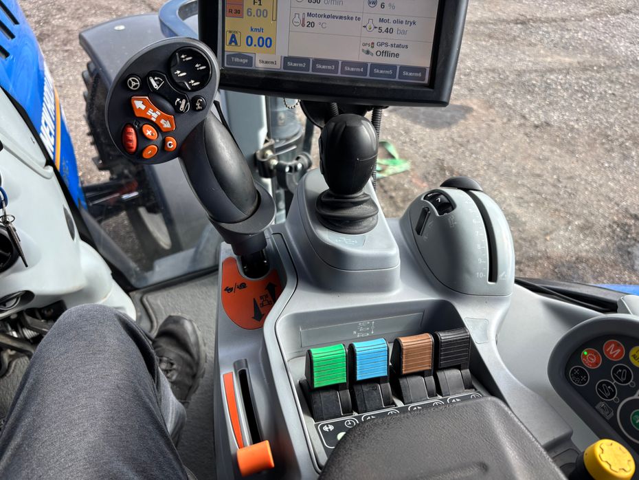 New Holland T7.270 AutoCommand Supersteer - Traktorer - Traktorer 4 wd - 11