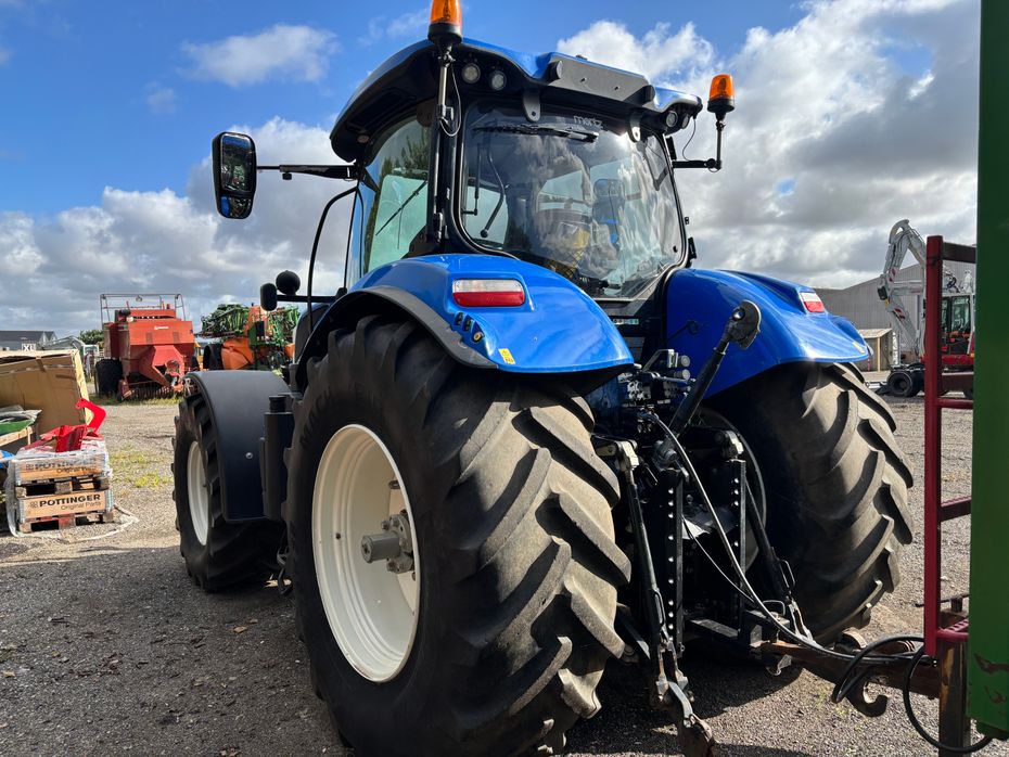 New Holland T7.270 AutoCommand Supersteer - Traktorer - Traktorer 4 wd - 4