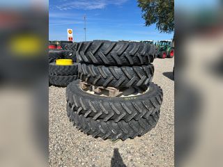 BKT 320/90R54 + 320/85R38 - stilbare fælge 8/10+10