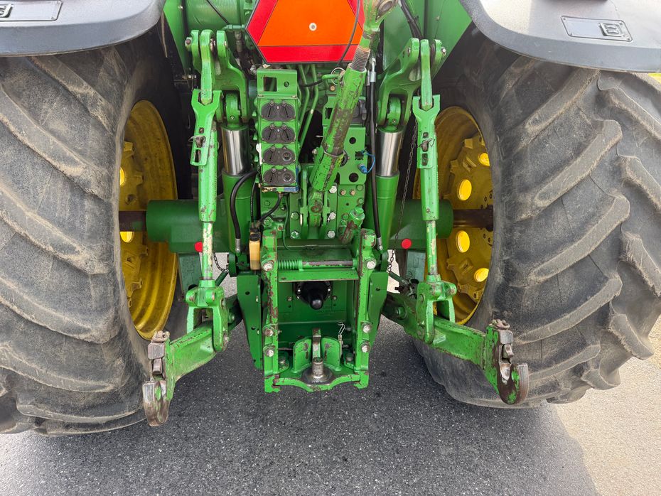John Deere 7930 M. Frontlift, TLS affjedret foraksel, Front PTO og Autotrac Ready - Traktorer - Traktorer 4 wd - 15