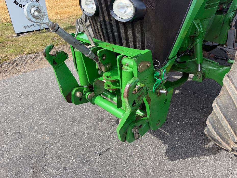 John Deere 7930 M. Frontlift, TLS affjedret foraksel, Front PTO og Autotrac Ready - Traktorer - Traktorer 4 wd - 9