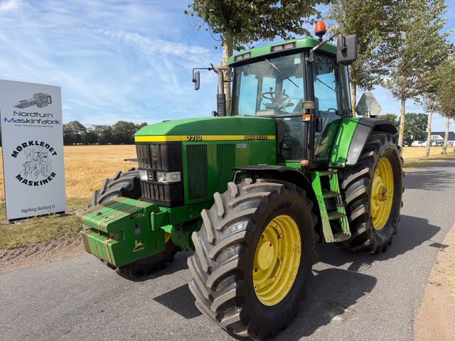 John Deere 7710