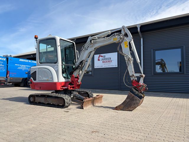 Takeuchi TB225 