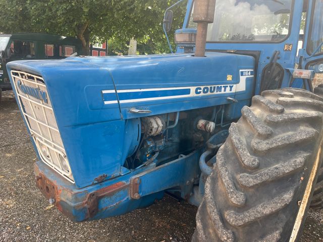 Ford 1164 Country