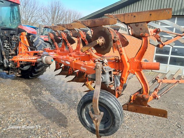 Kuhn Multimaster 110 med hydraulisk udløser