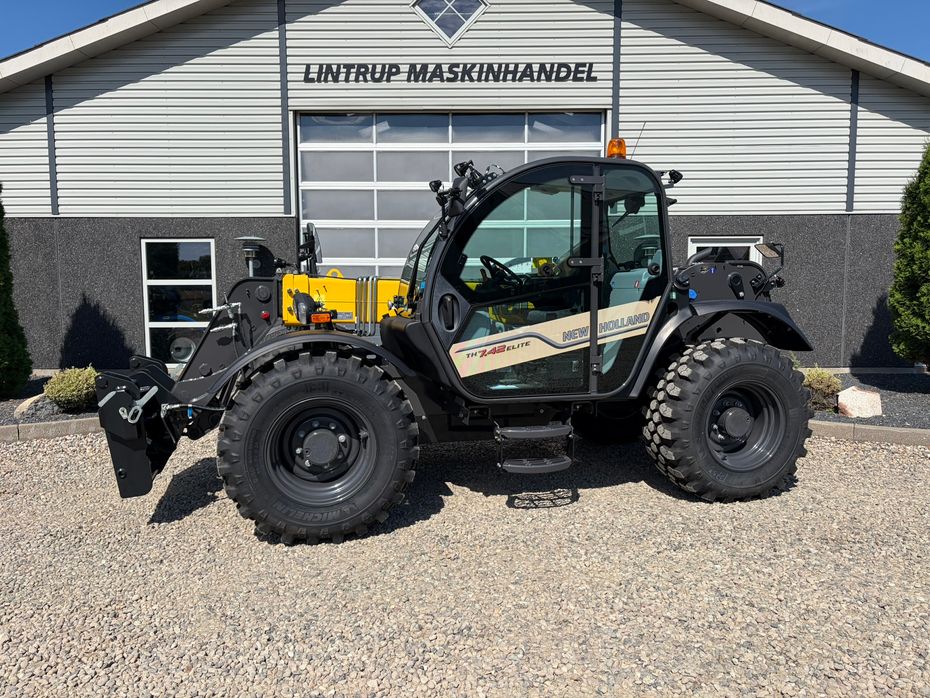 New Holland TH 7.42 Elite Den nye model 145hk med masser af udstyr og 6F-3R PowerShift transmission - Læssemaskiner - Teleskoplæssere - 12