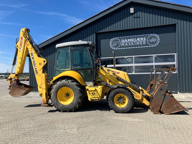 New Holland LB110B