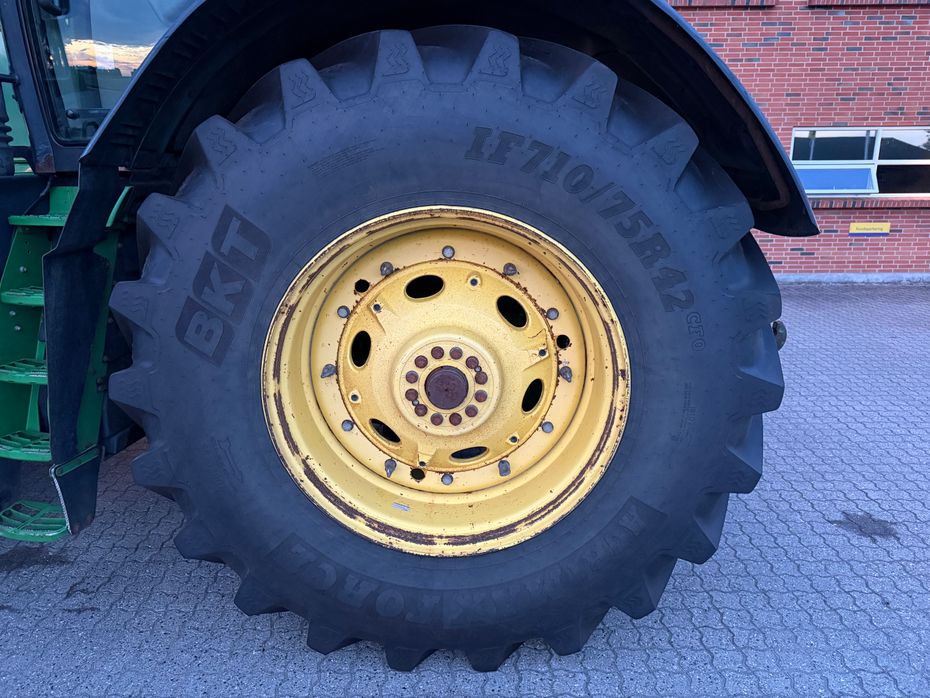 John Deere 7310R - Traktorer - Traktorer 4 wd - 8