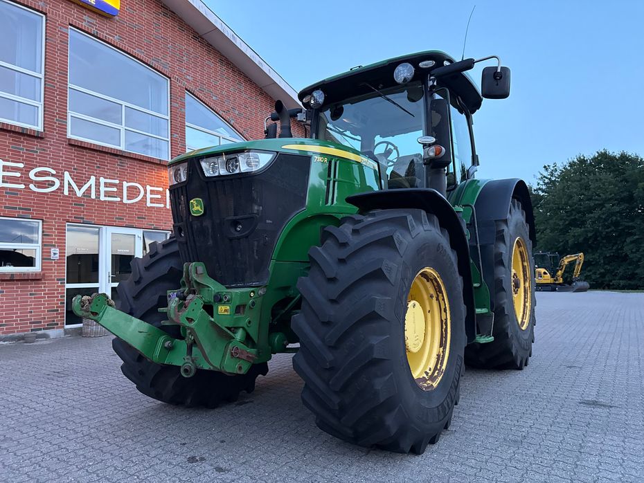 John Deere 7310R - Traktorer - Traktorer 4 wd - 2